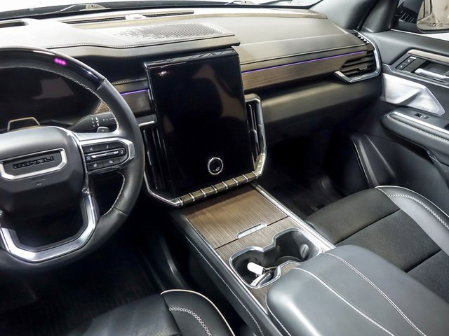 2024 GMC ACADIA - Image 19