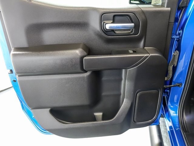 2023 CHEVROLET SILVERADO - Image 25