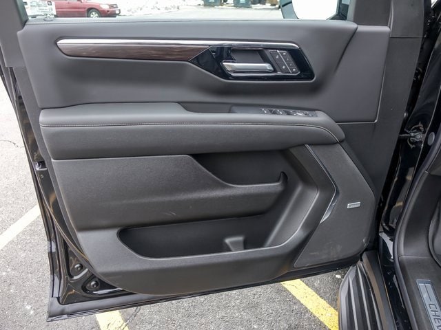 2026 CHEVROLET SUBURBAN - Image 13