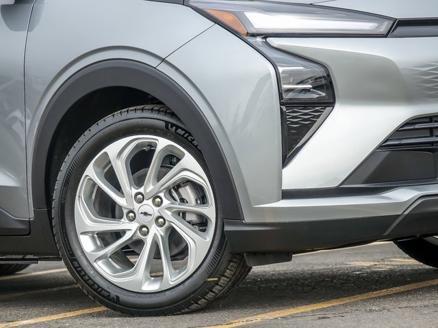 2027 CHEVROLET BOLT - Image 4