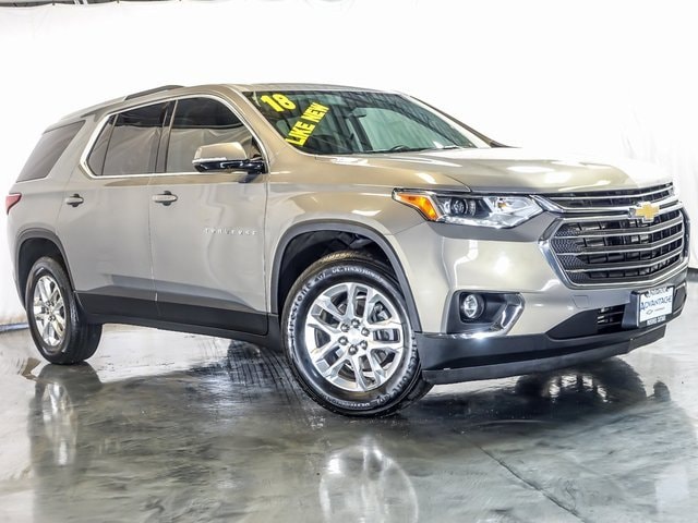 Used 2018 Chevrolet Traverse 1LT with VIN 1GNERGKW1JJ175723 for sale in Bolingbrook, IL