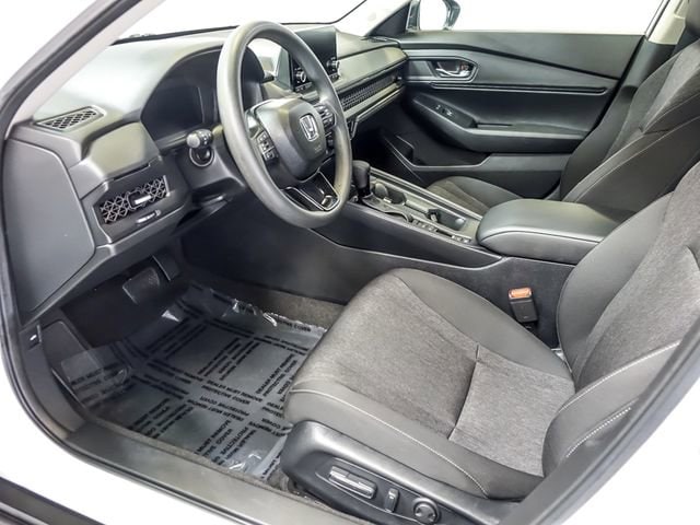 2025 Honda Accord SE - Photo 14