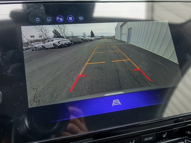 2027 CHEVROLET BOLT - Image 22