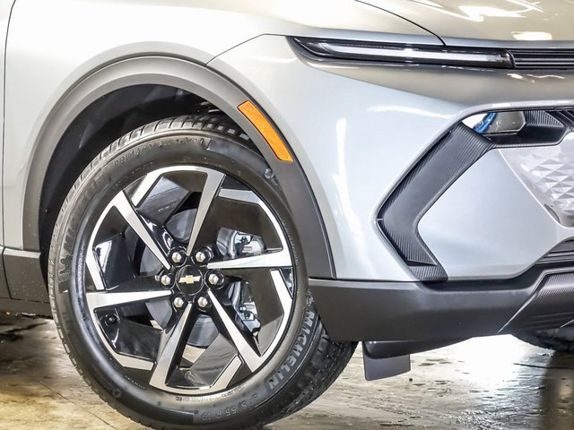 2026 Chevrolet Equinox EV 1LT photo 4