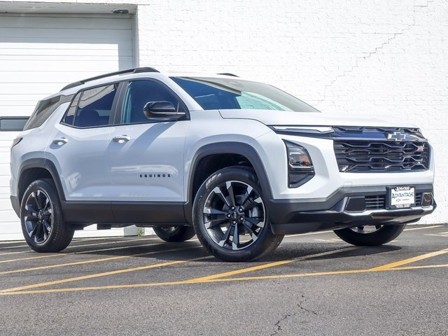 2026 Chevrolet Equinox RS photo 2