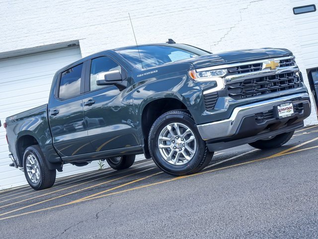 2026 Chevrolet Silverado 1500 LT photo 2
