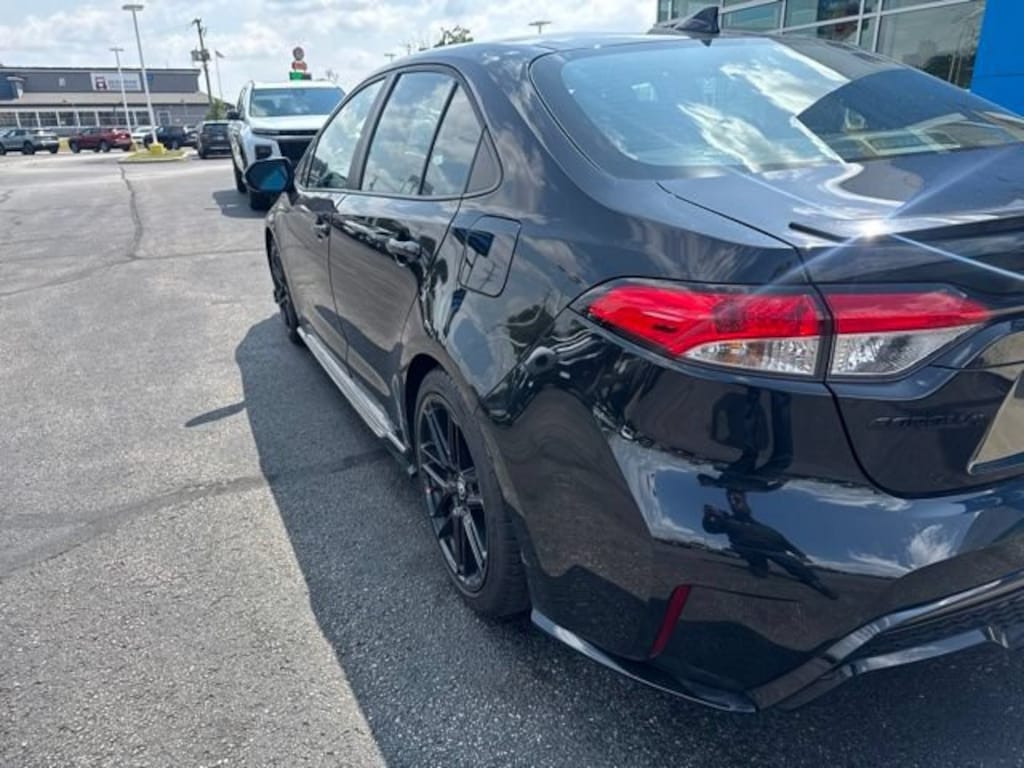 Used 2022 Toyota Corolla SE Sedan