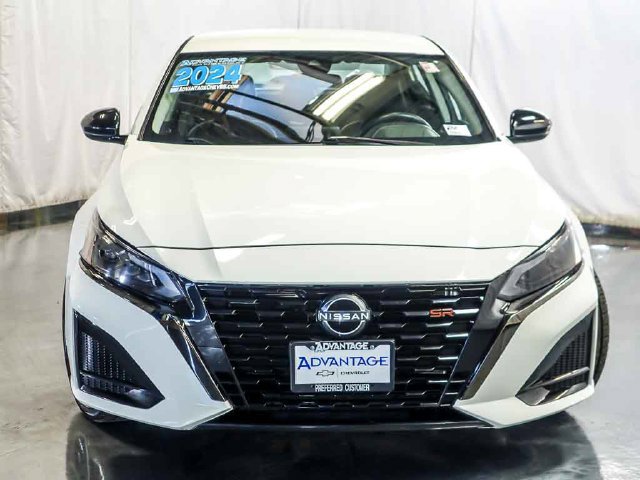 2024 Nissan Altima SR - Photo 7