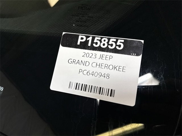 2023 JEEP GRAND CHEROKEE - Image 32