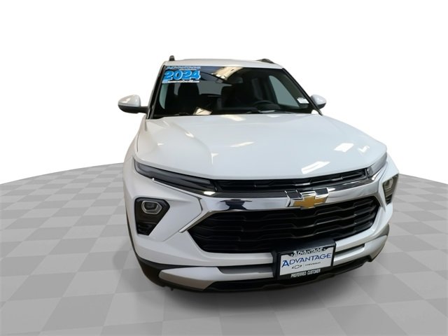 2024 Chevrolet Trailblazer LT photo 3