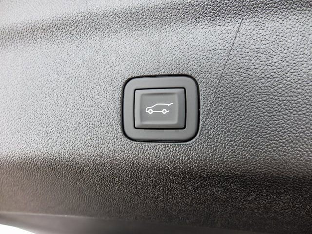 2026 Chevrolet Suburban Premier - Photo 10
