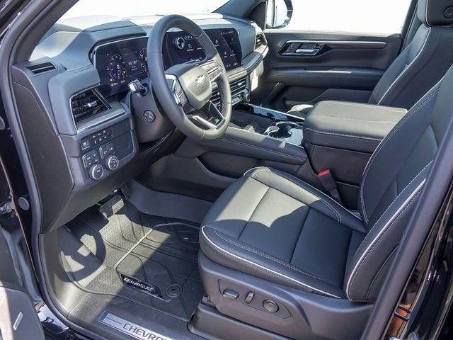 2026 Chevrolet Suburban Premier - Photo 15