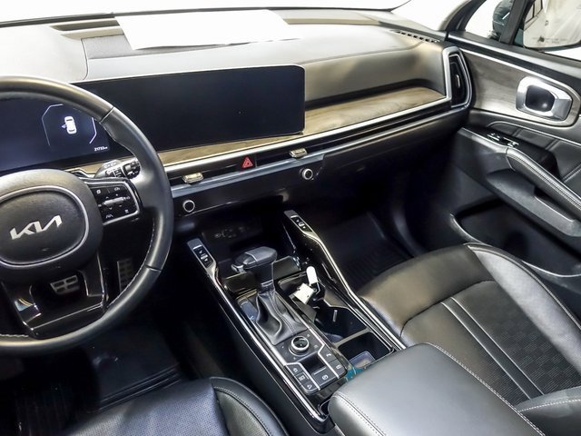 2024 KIA SORENTO - Image 19