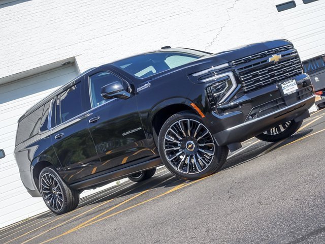 2026 Chevrolet Suburban High Country photo 3