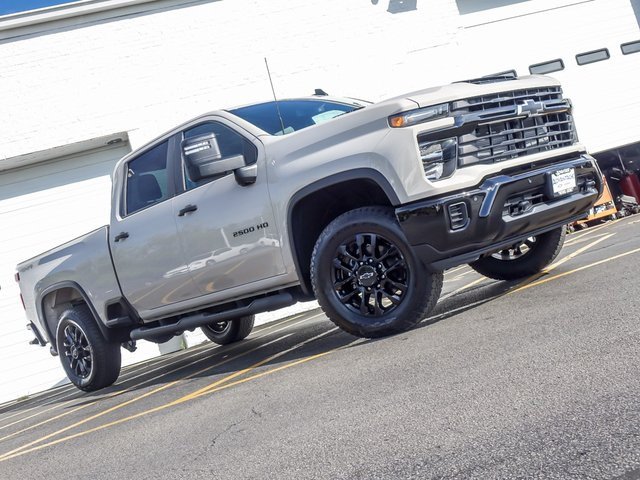 2026 Chevrolet Silverado 2500HD Custom photo 2