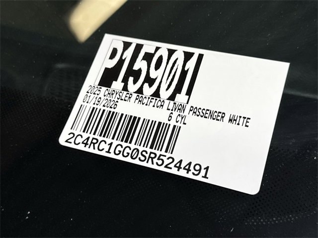 2025 CHRYSLER PACIFICA - Image 33