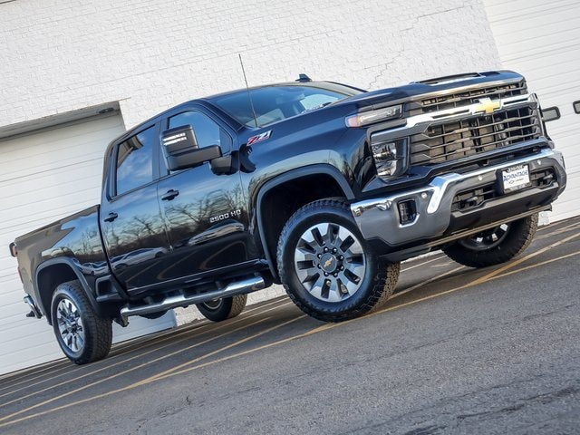 2026 CHEVROLET SILVERADO HD - Image 2