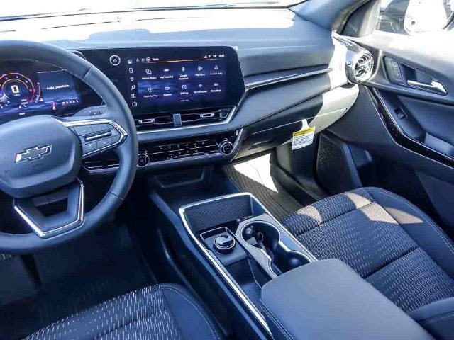 2027 Chevrolet Equinox LT - Photo 17