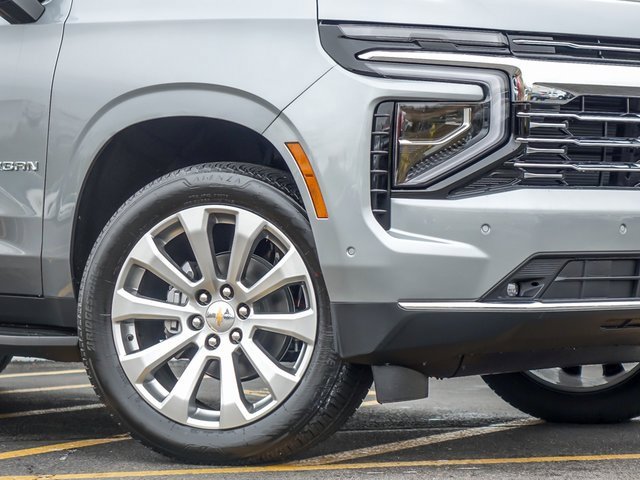 2026 Chevrolet Suburban Premier photo 4