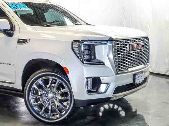 2022 GMC Yukon Denali - Photo 3