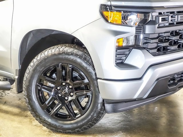 2026 Chevrolet Silverado 1500 Custom photo 3