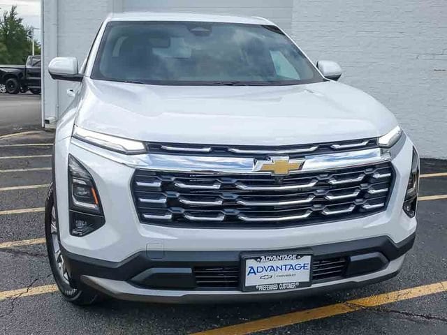 2027 Chevrolet Equinox LT - Photo 11