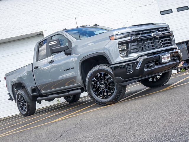 2026 Chevrolet Silverado 2500HD Custom photo 2