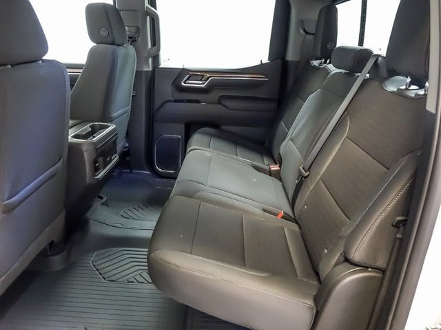 2026 CHEVROLET SILVERADO - Image 19