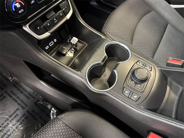 2023 GMC TERRAIN - Image 21