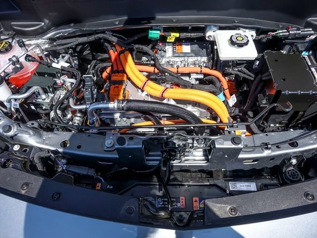 2027 Chevrolet Bolt LT - Photo 9