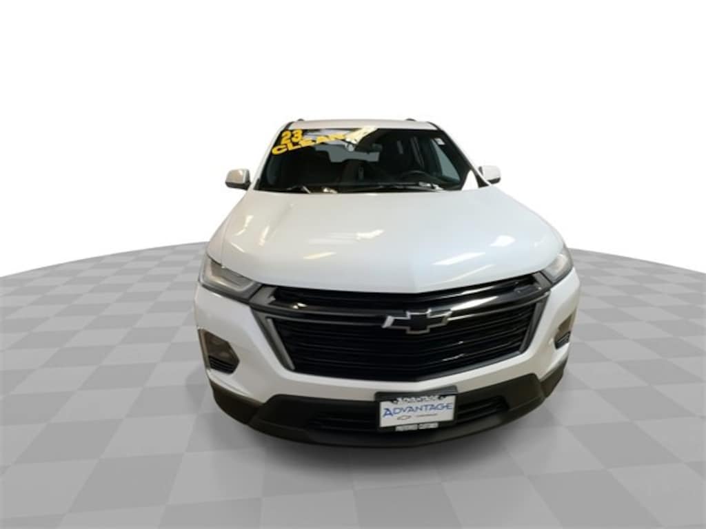Used 2023 Chevrolet Traverse LT Cloth SUV