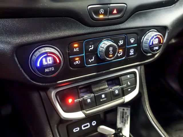 2023 GMC Terrain SLE - Photo 23