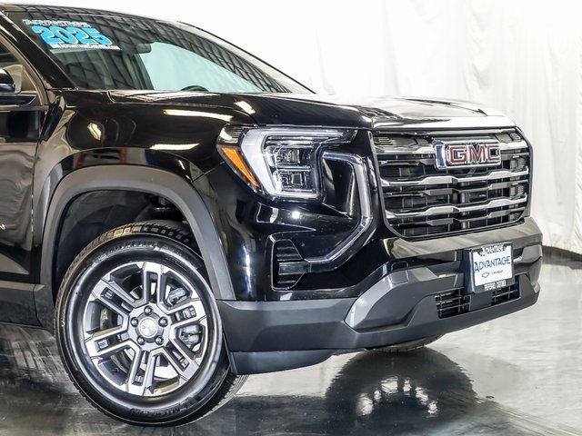 2025 GMC TERRAIN - Image 3