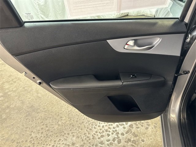 2024 KIA FORTE - Image 21