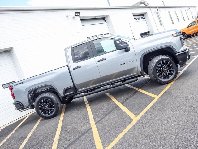 2026 Chevrolet Silverado 2500HD Custom photo 4