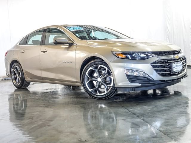 Used 2023 Chevrolet Malibu 1LT with VIN 1G1ZD5ST5PF214613 for sale in Bolingbrook, IL