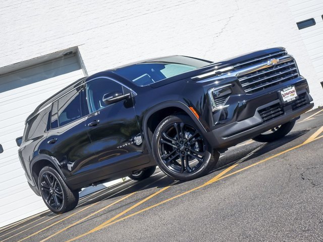 2026 Chevrolet Traverse photo 2