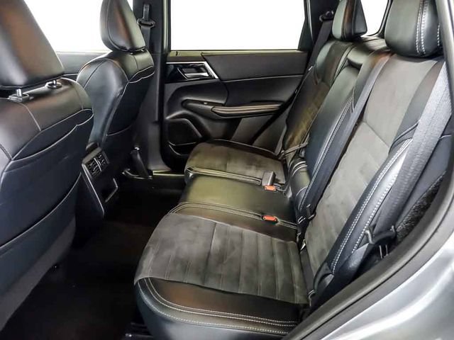 2024 Mitsubishi Outlander SE - Photo 14