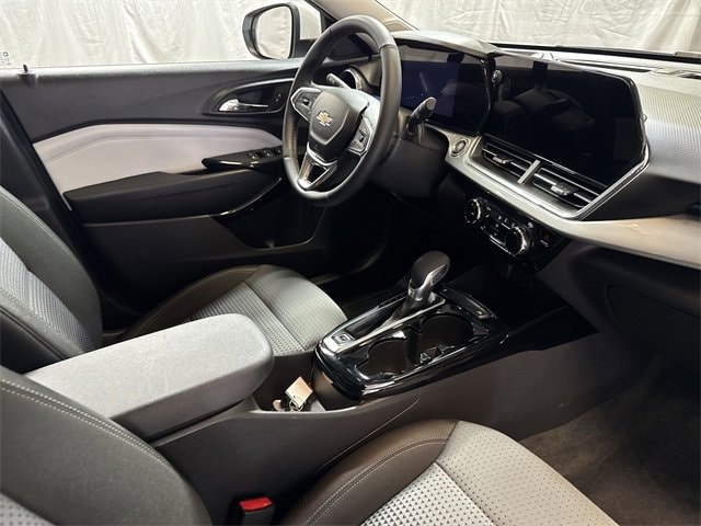 2025 CHEVROLET TRAX - Image 26