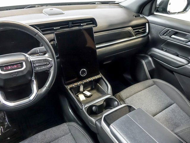 2025 GMC TERRAIN - Image 17