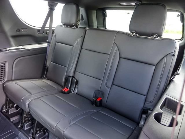 2026 Chevrolet Suburban LT - Photo 20