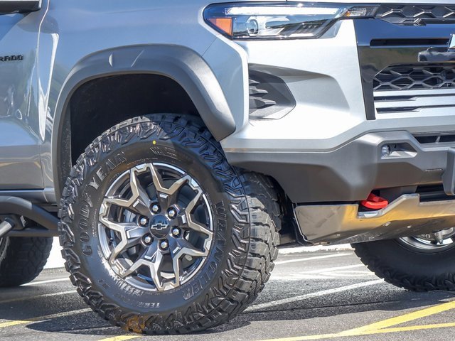 2026 Chevrolet Colorado ZR2 photo 3