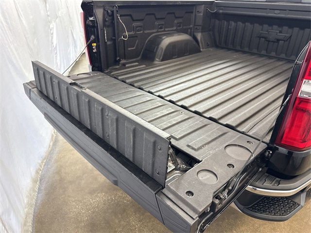 2021 CHEVROLET SILVERADO - Image 24