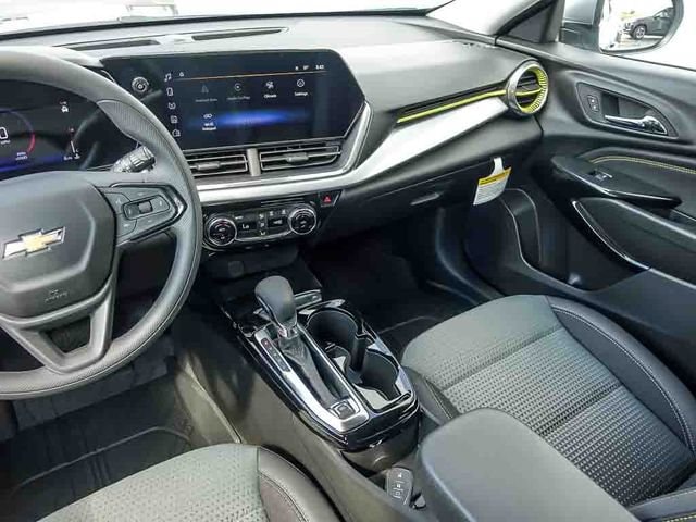 2026 Chevrolet Trax LT - Photo 17