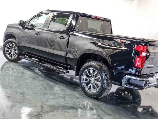 2023 Chevrolet Silverado 1500 LT - Photo 11