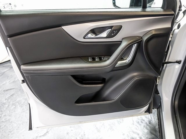 2023 CHEVROLET BLAZER - Image 24