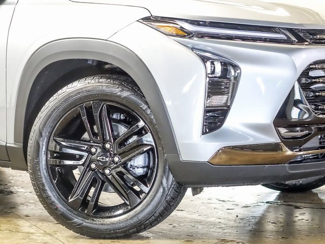 2026 Chevrolet Trax ACTIV photo 2