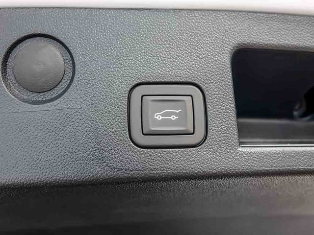2027 Chevrolet Equinox LT - Photo 9