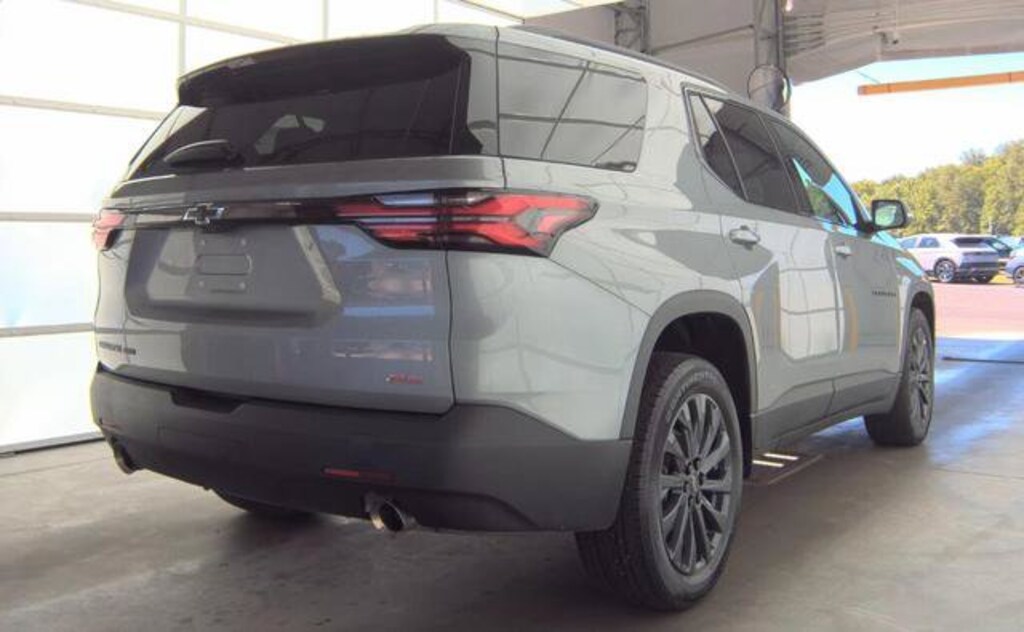 Used 2023 Chevrolet Traverse RS SUV