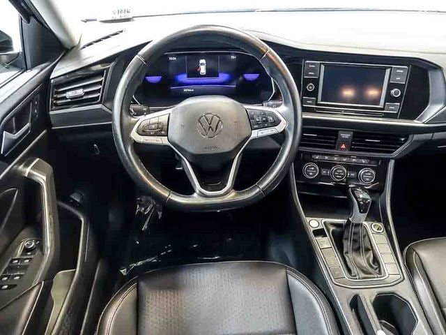 2024 Volkswagen Jetta SE - Photo 17